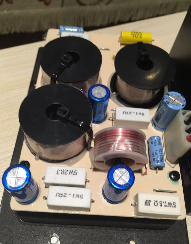 入墙式家庭影院装修详细攻略,小户型客厅怎么做家庭影院