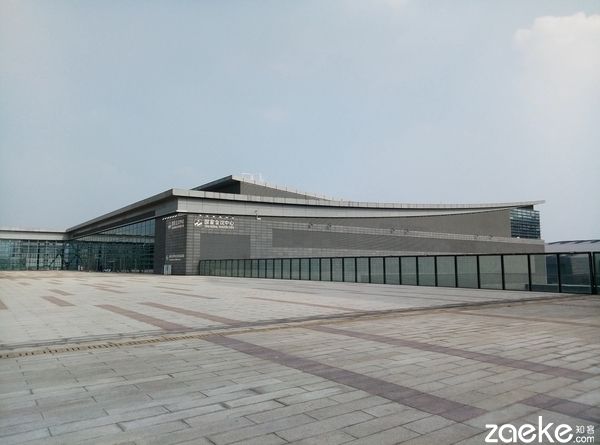 魅蓝e2开箱上手体验,魅蓝e简单小评测