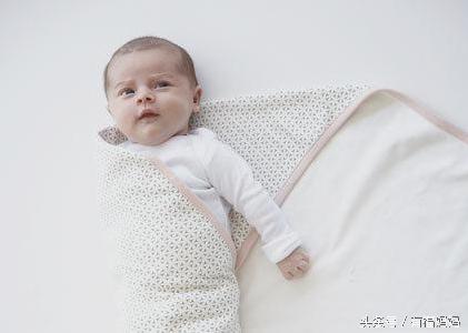 月嫂怎样给婴儿裹包被,金牌月嫂带娃秘诀