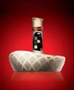 比国家队奥运队服还要丑的，是我国的奥运酒...