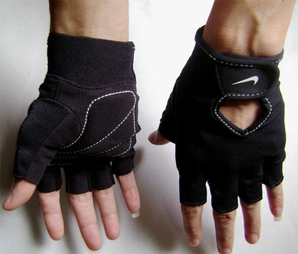 健身装备入门必备,女孩子健身必备装备