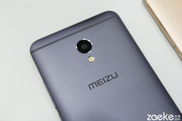 魅蓝e2开箱上手体验,魅蓝e简单小评测