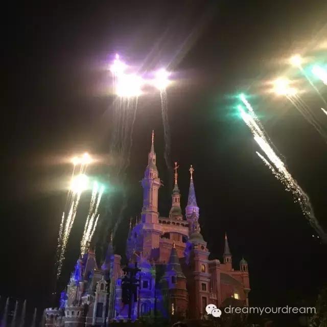 迪士尼世界好玩吗,迪士尼好玩吗真实评价