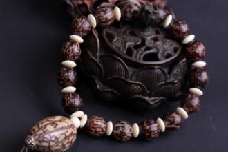 菩提手串怎么穿绳,金佛草菩提手串穿几颗