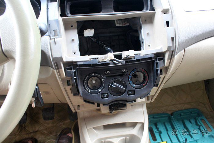 08款骊威空调ac灯关不掉,09款骊威安装倒车影像