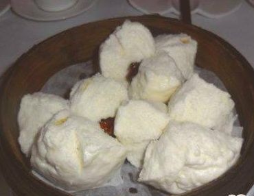 广州饮早茶名店脆皮叉烧包,粤式早茶有四大天王叉烧包