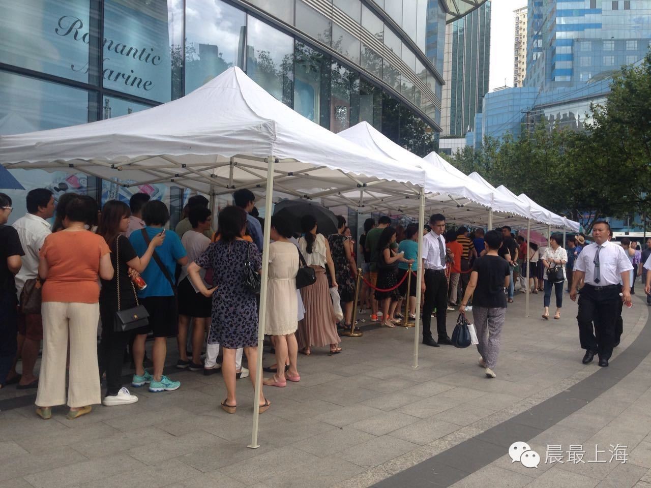 探路子|用尽体内洪荒之力，终于进入中服免税店，结果