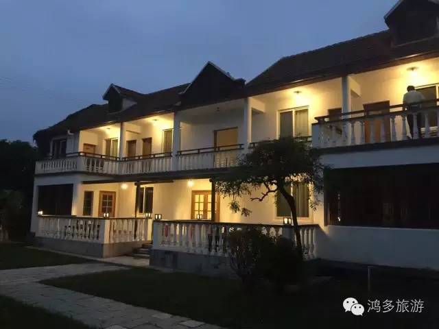 他为莫干山裸心谷提供了最优质的床品之后，干了一件事儿