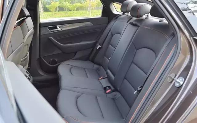 现代索纳塔九值得购买吗,索纳塔9哪款车适合买