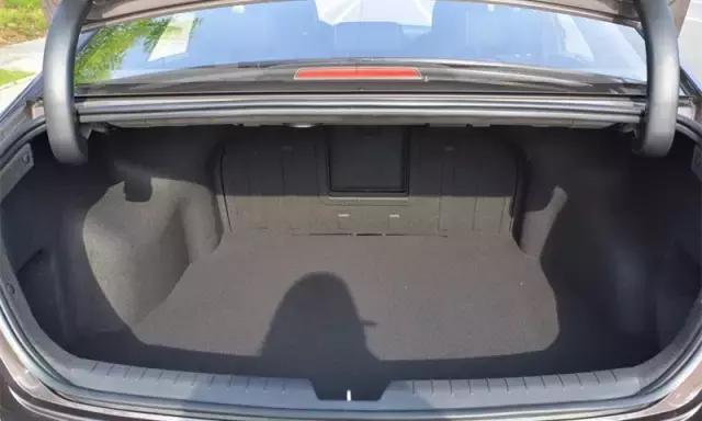 现代索纳塔九值得购买吗,索纳塔9哪款车适合买