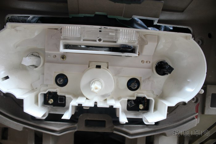 08款骊威空调ac灯关不掉,09款骊威安装倒车影像