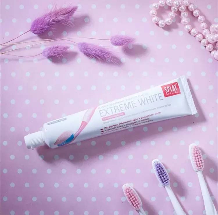 让你牙齿白到发光的网红牙膏,怒刷30次黑卡
