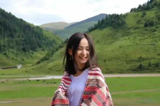 色达红色房子在哪,色达震动的红房子