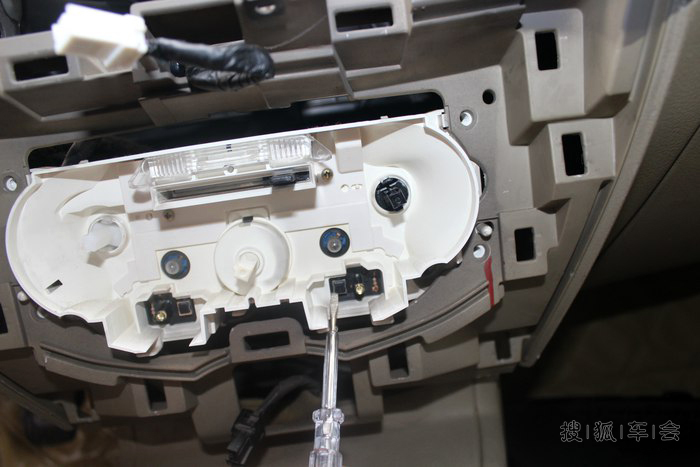 08款骊威空调ac灯关不掉,09款骊威安装倒车影像