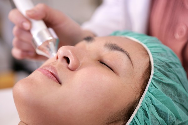 痘印痘坑怎么去除最有效的方法,男士痘坑痘印修复的最佳方法