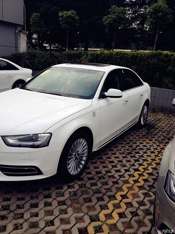 a4l顶配美照,提车a4l细节高清