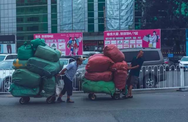 潮人们的“秘密花园”要搬走了，我们替你去看了它消失前的样子