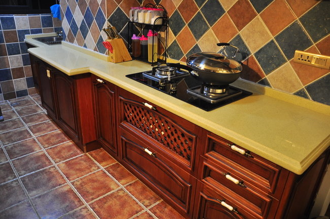 深圳地中海榻榻米定制风格,地中海榻榻米卧室装修效果图