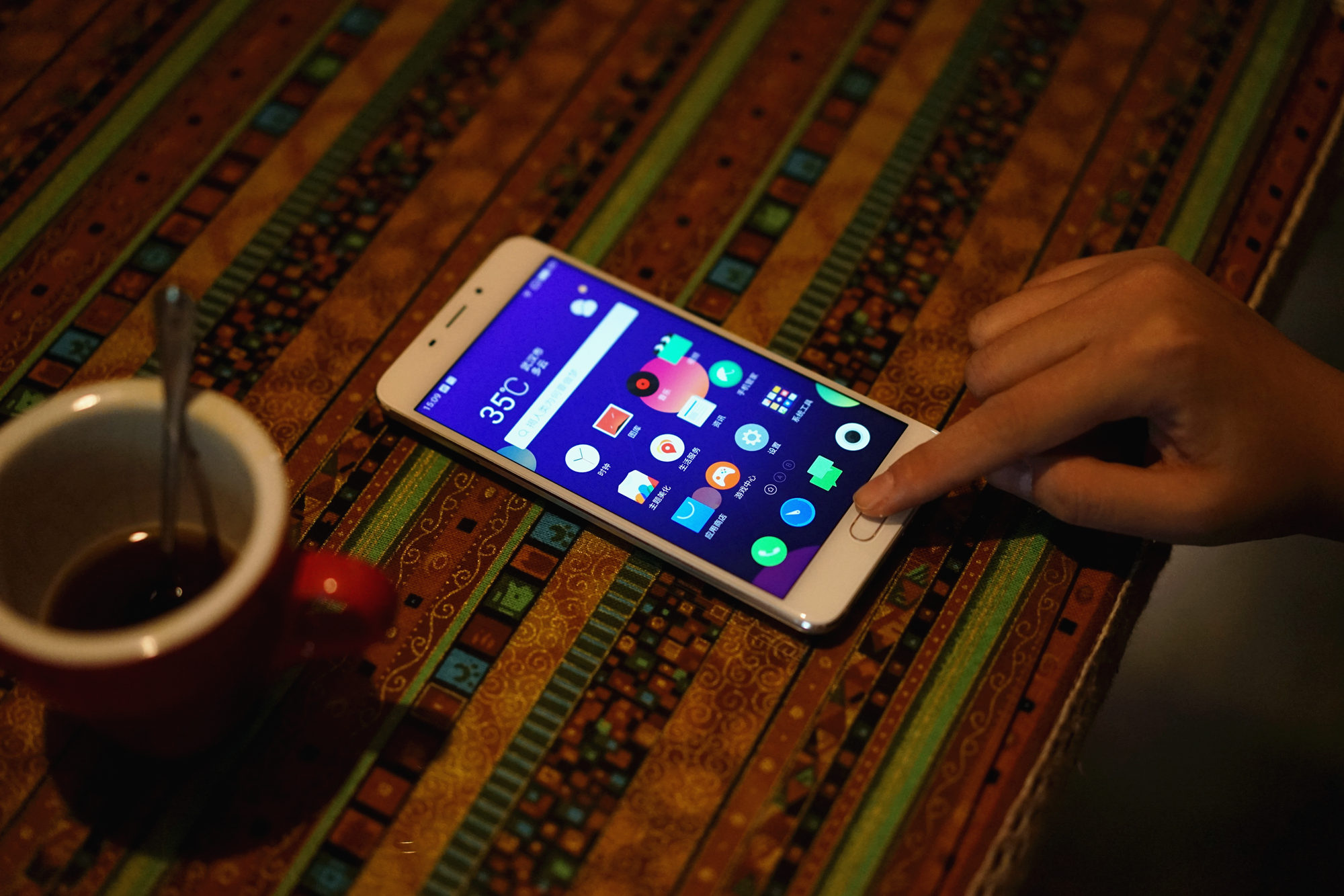 魅蓝e体验,魅蓝e怎么样呢