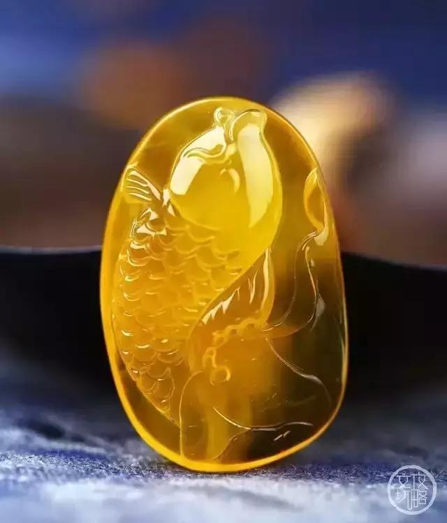 惊艳！史上又有一种蜜蜡美出天际，简直是蜜蜡界的范冰冰！