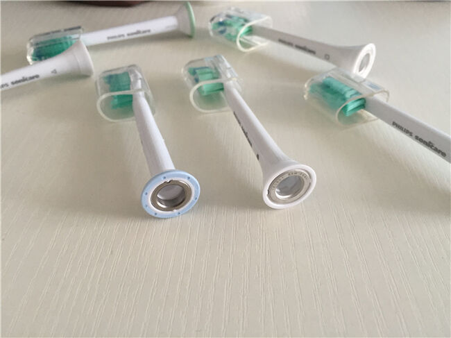 飞利浦电动牙刷刷牙示范,你真的会刷牙吗高清图片