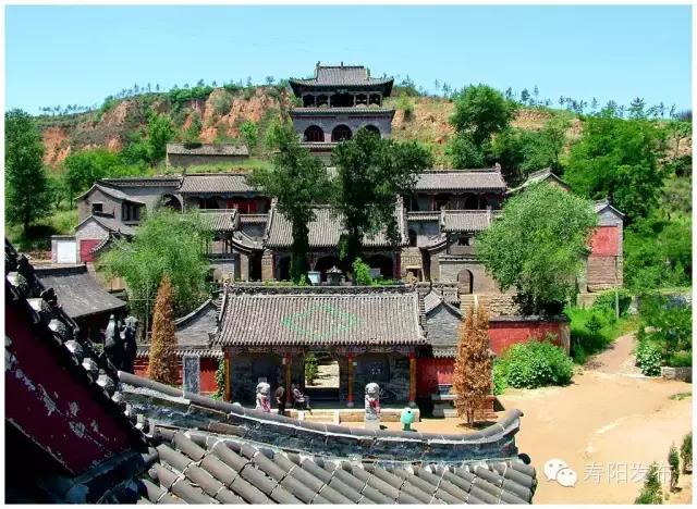 山西寿阳龙栖湖,龙栖湖五峰山