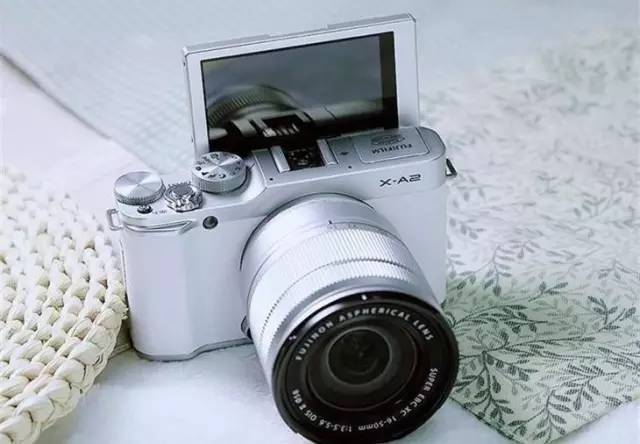 新手入门性价比高的微单相机推荐,3000元到4000元全画幅微单推荐