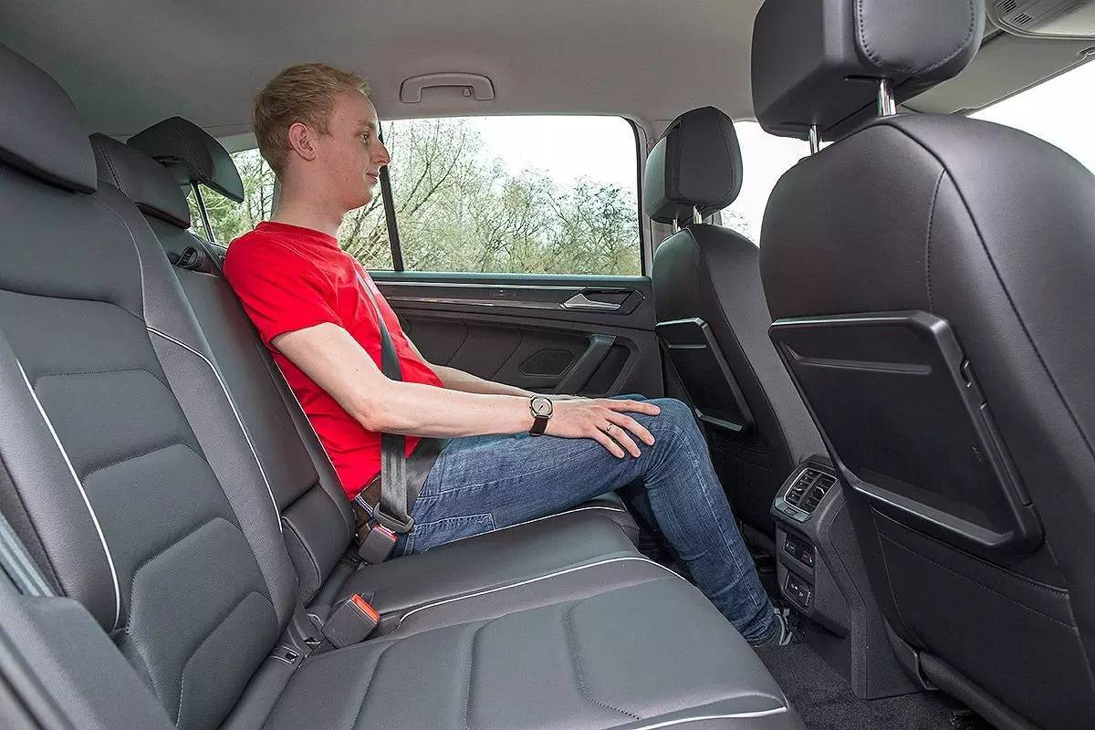 大众新款途观深度体验,6款中型城市suv横评大众途观篇