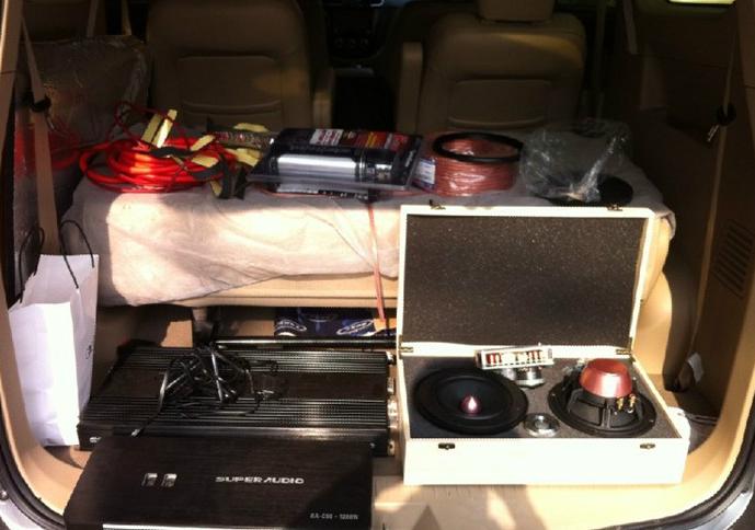 五菱宏光miniev马卡龙音响改装,五菱宏光v前门加装音响喇叭