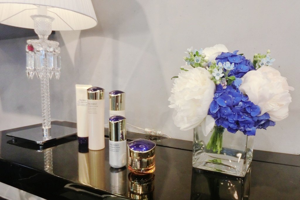 频繁“打飞的”，必备技能为面子形象工程背书