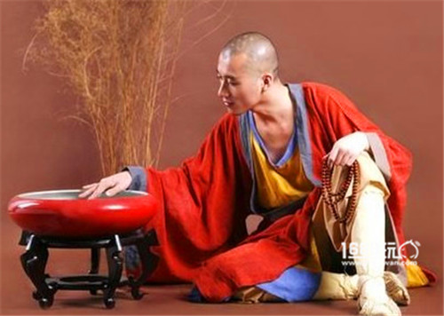 手游圈知道得道高僧点透苦闷手游女玩家