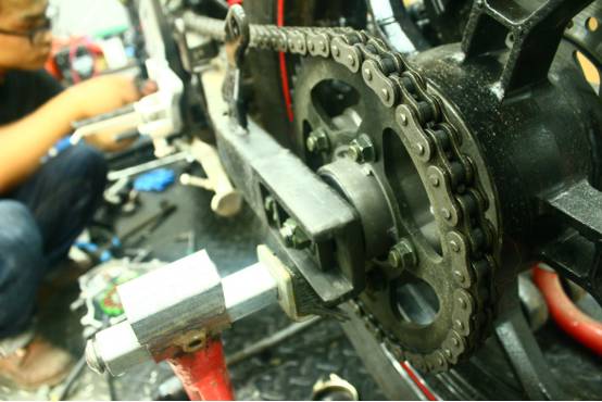 一探究竟！专业拆解告诉你RZ3何以称为“街霸”