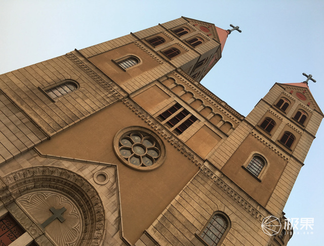 有没有跟iphone一样的手机,和iphone外观相似的安卓机