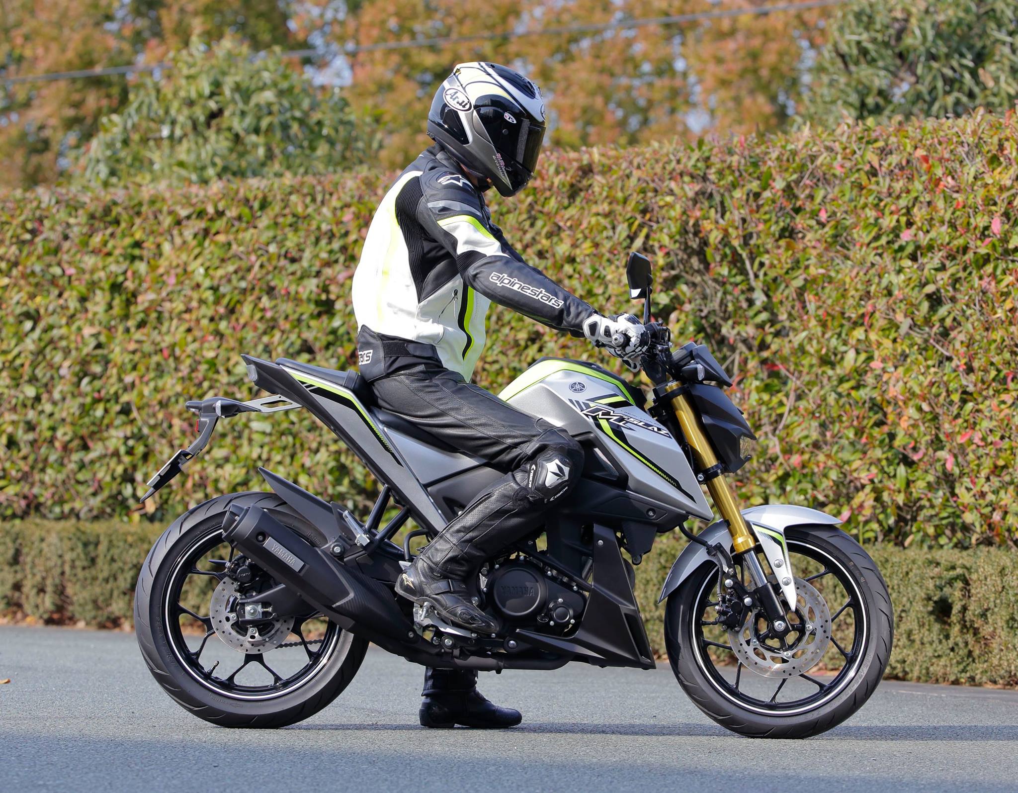 雅马哈复古150实车图,最新款的雅马哈150cc