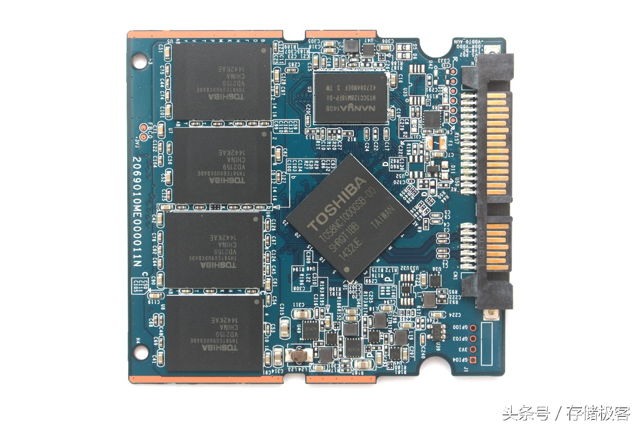 东芝q300固态硬盘速度,q300固态