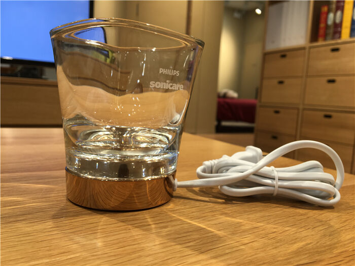 飞利浦电动牙刷刷牙示范,你真的会刷牙吗高清图片