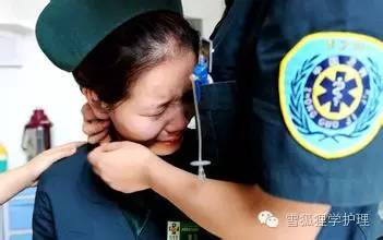 当了护士才知道这个工作很高级,当了医护才知道生命的脆弱