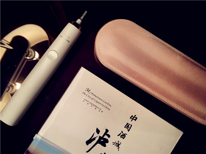 飞利浦电动牙刷刷牙示范,你真的会刷牙吗高清图片