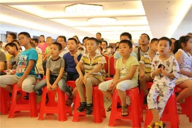 城围联常规赛：南京苏中建设设擂海安县引来棋童无数