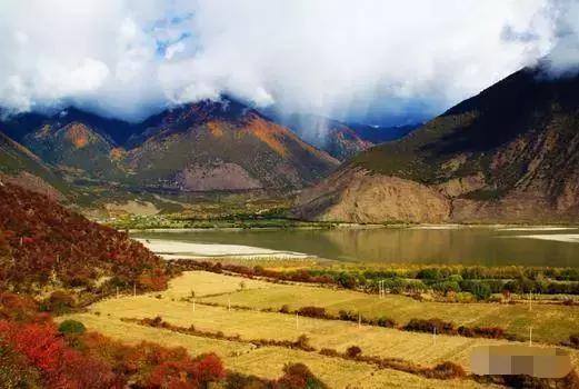 秋天去西藏攻略,徒步去滇藏几月份适合