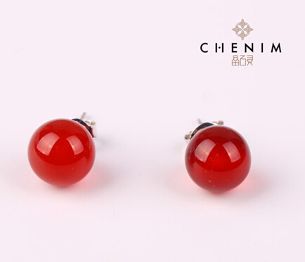 戴上晶石灵彩色宝石，成为开学季那个闪亮的女孩