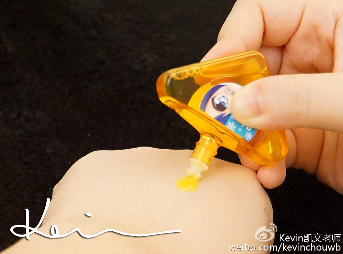 痘痘黑头粉刺用什么化妆品,痘痘粉刺黑头用什么化妆品