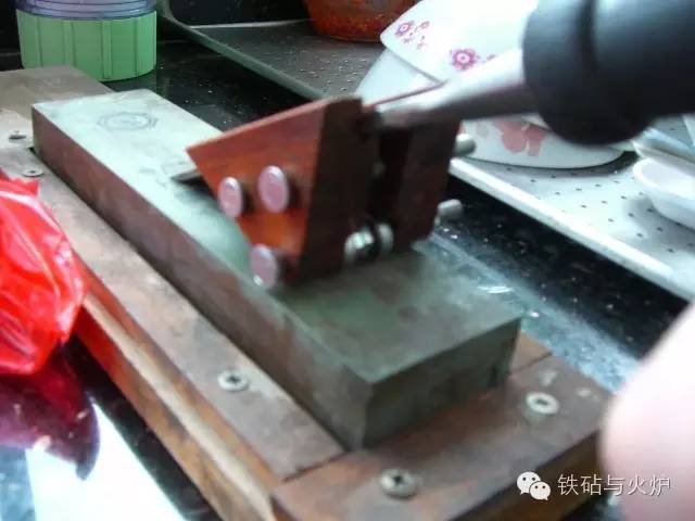 自制超简易菜刀磨刀器,简易磨刀器制作