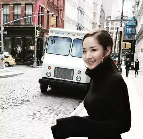 泫雅gd镜面,泫雅同款双c耳钉