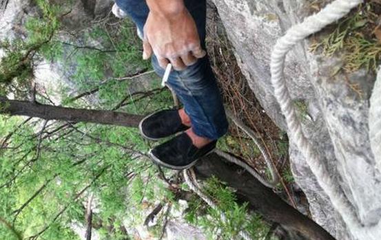 文玩催生的这几个高危工作，以命换钱令人心酸!