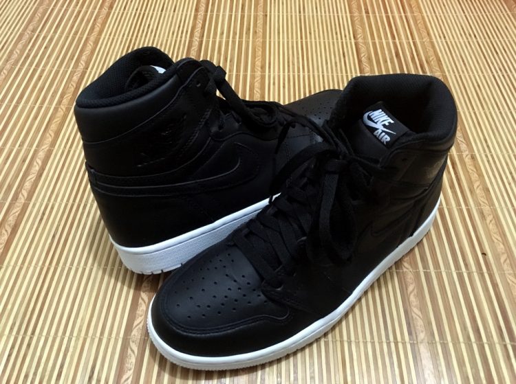 aj1禁穿黑红樱木,aj1倒钩藤原浩低帮真假