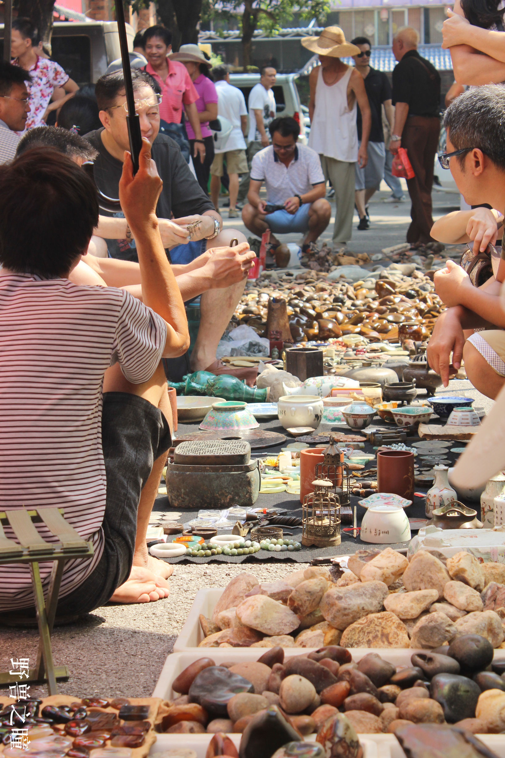 南宁商业街地摊,南宁地摊最大的街道