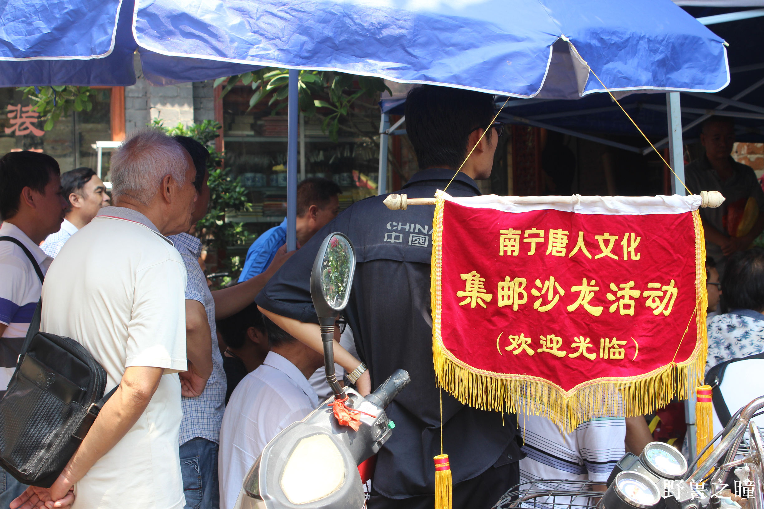 南宁商业街地摊,南宁地摊最大的街道