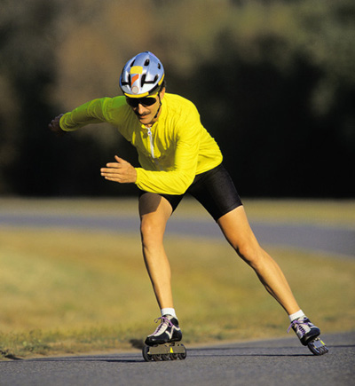 健身滑旱冰训练方法,冰雨健身减肥体操教程30分钟