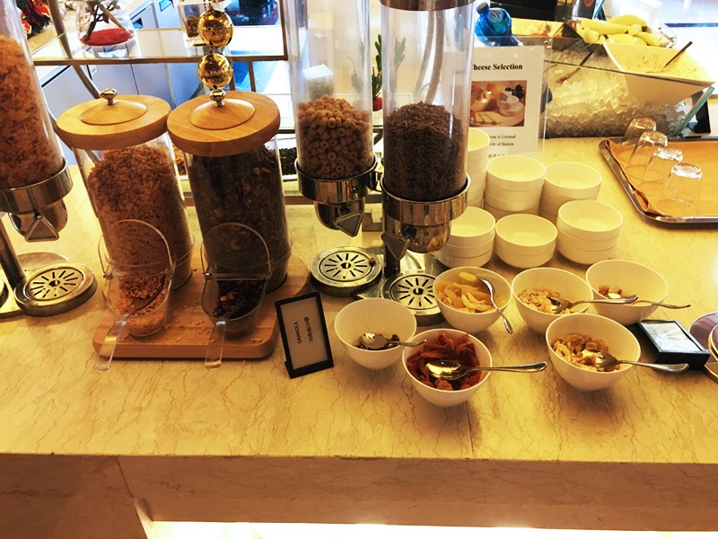 离首都机场近又有地铁站的酒店,首都机场国际航站楼附近宾馆